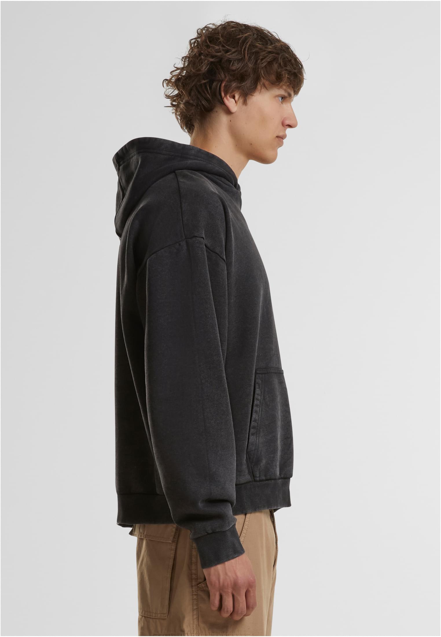 BY294 Vintage Hoodie - Black (washed) – Bild 4