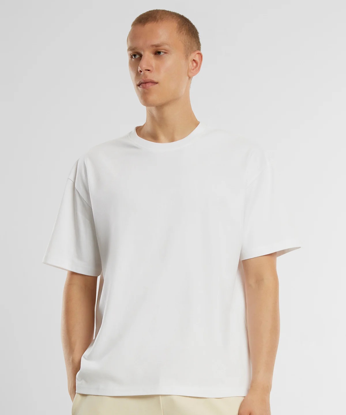 NM003 Boxed Fit Tee - White – Bild 2